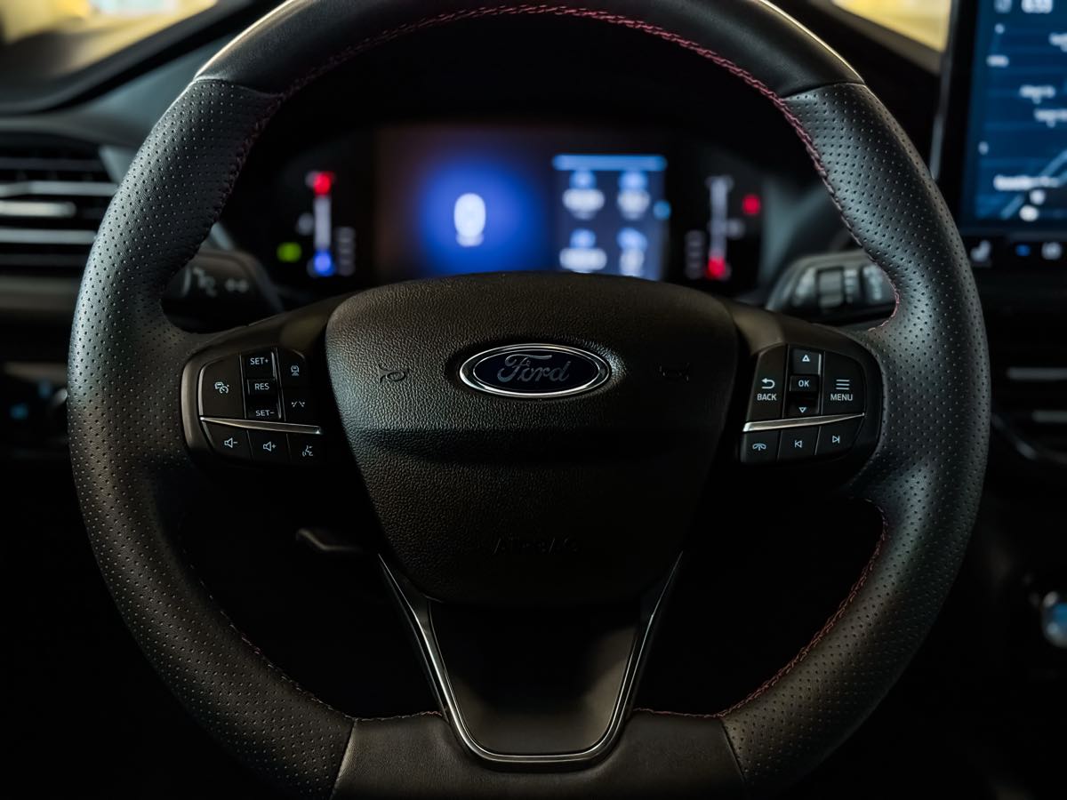 2024 Ford Escape ST-Line photo 29