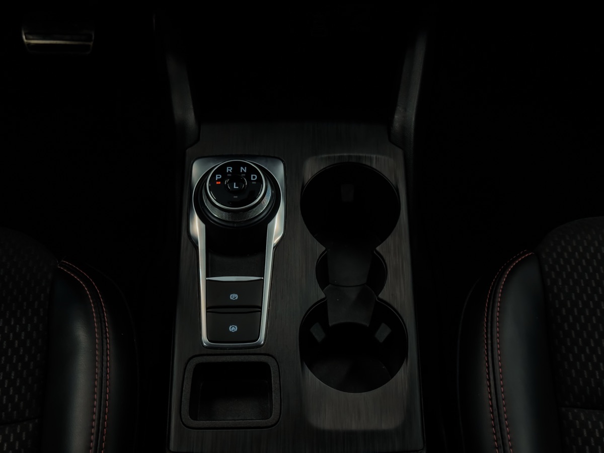 2024 Ford Escape ST-Line photo 32