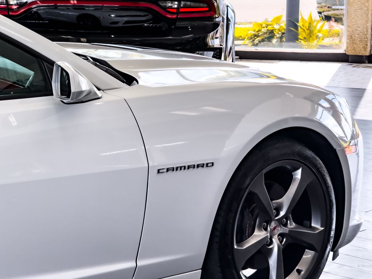 2014 Chevrolet Camaro SS photo 16