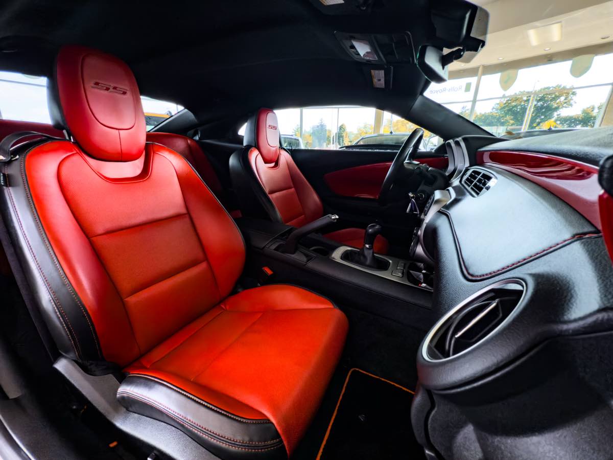 2014 Chevrolet Camaro SS photo 26