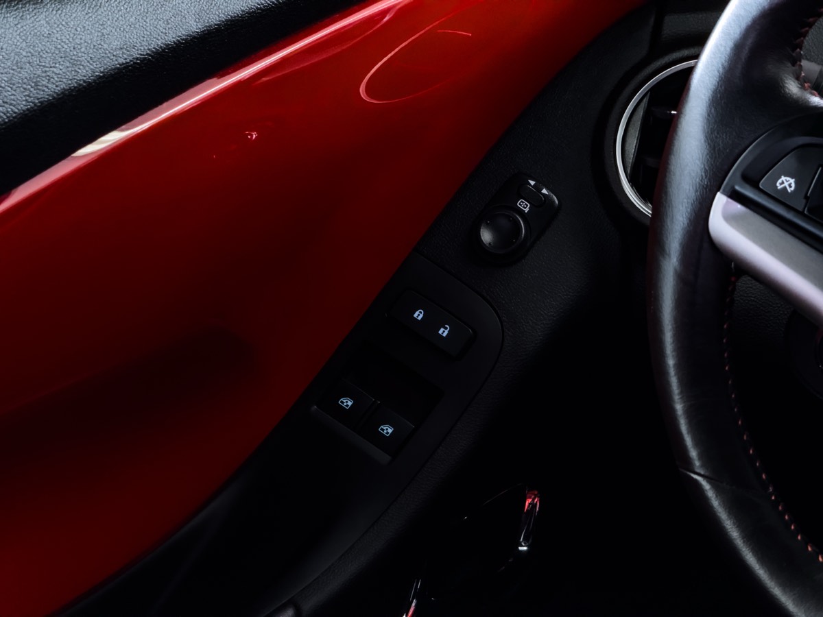 2014 Chevrolet Camaro SS photo 33