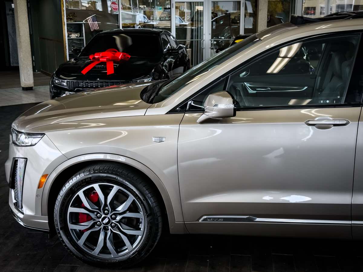 2023 Cadillac XT6 Sport photo 7