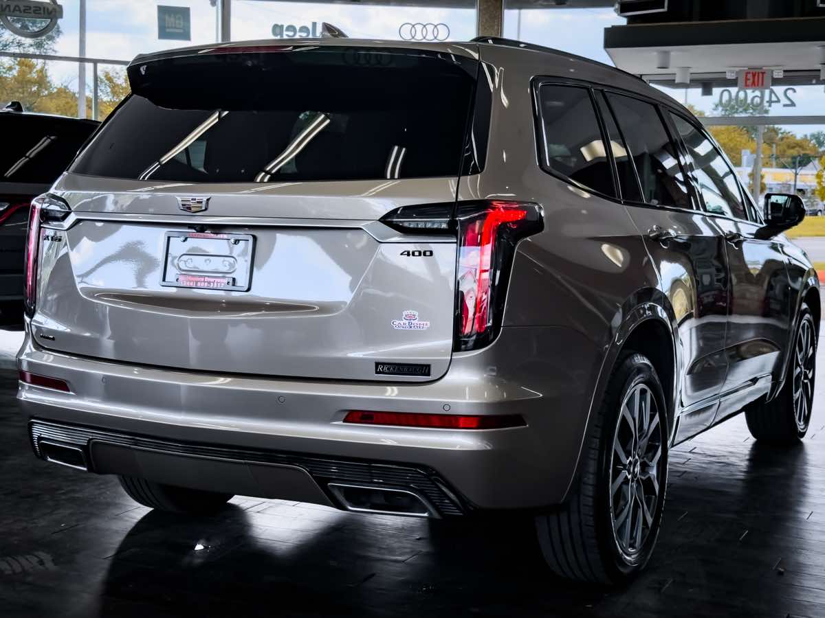 2023 Cadillac XT6 Sport photo 11