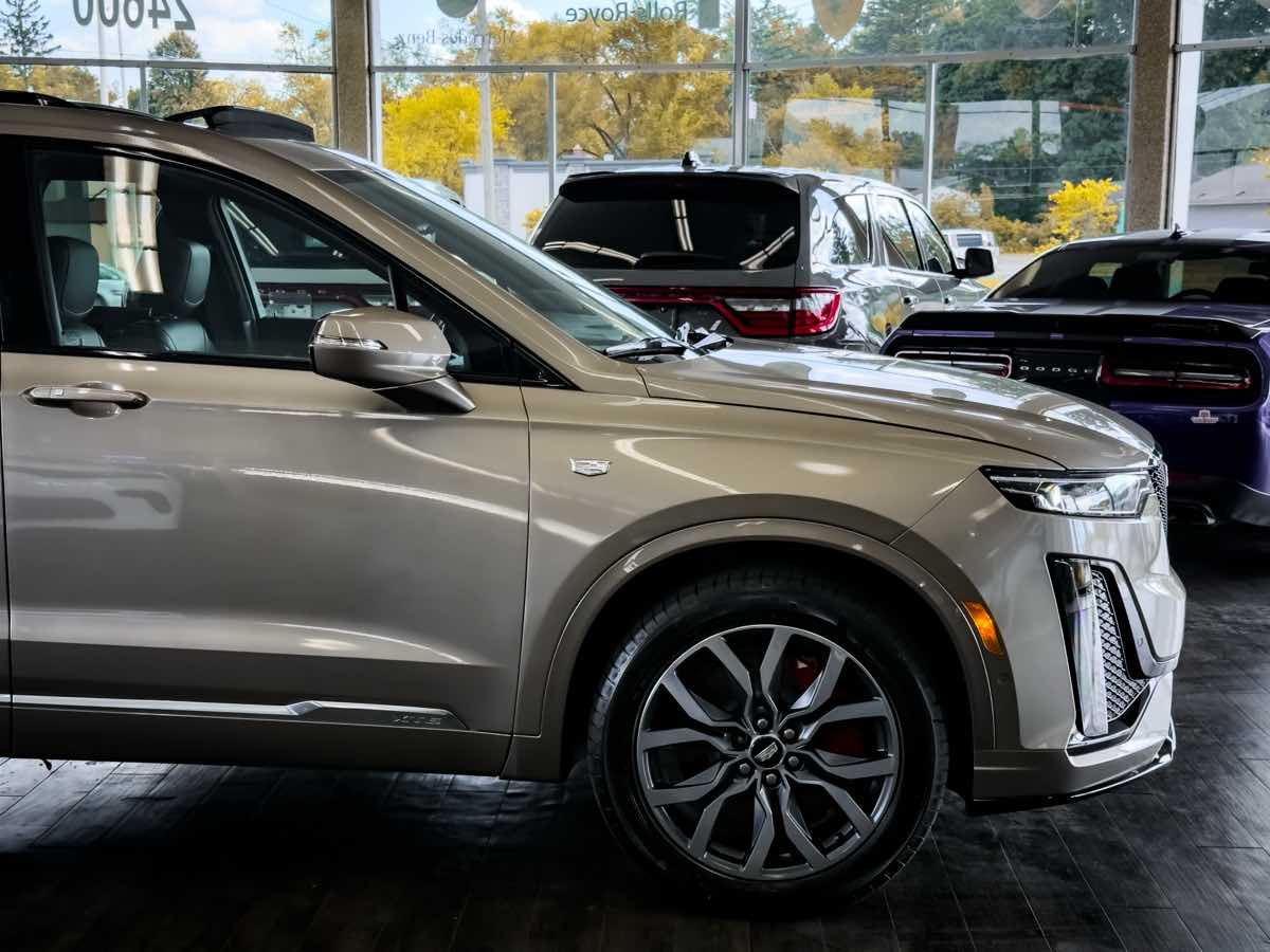 2023 Cadillac XT6 Sport photo 13