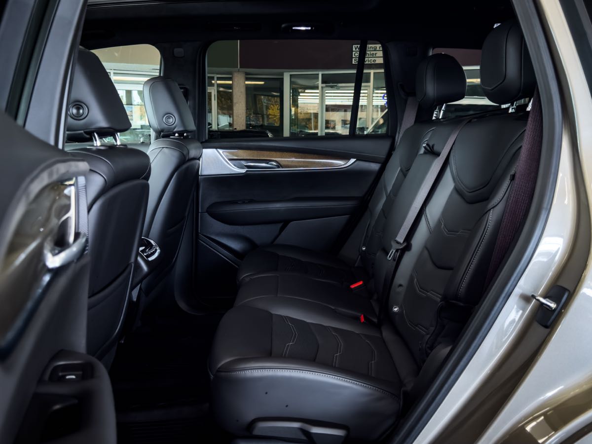 2023 Cadillac XT6 Sport photo 24