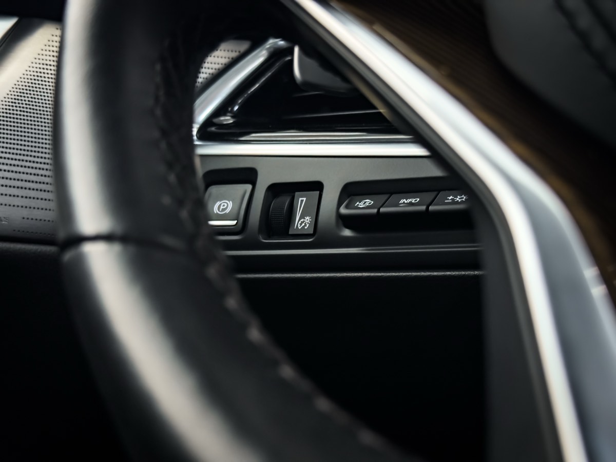 2023 Cadillac XT6 Sport photo 37