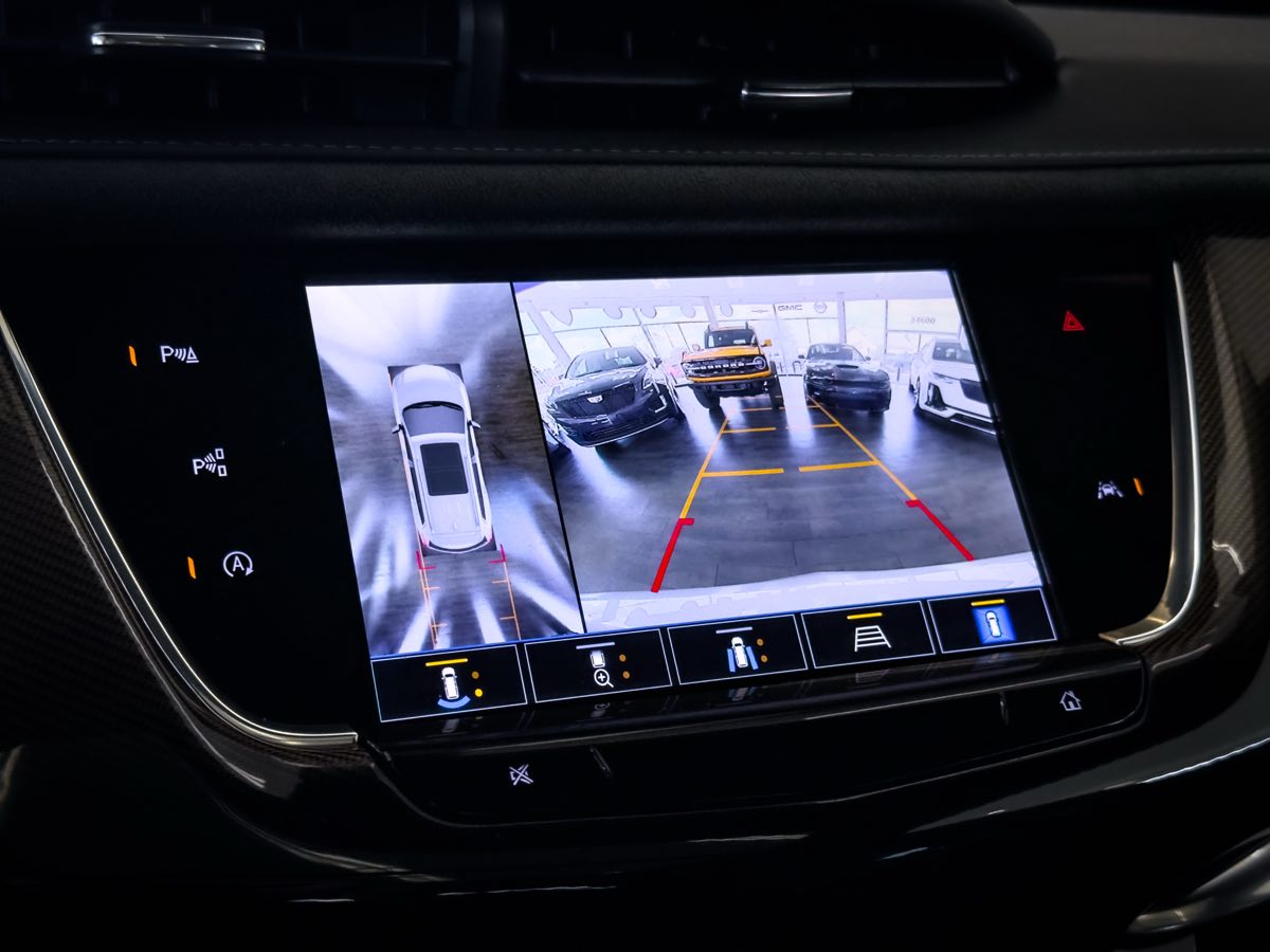 2023 Cadillac XT6 Sport photo 43