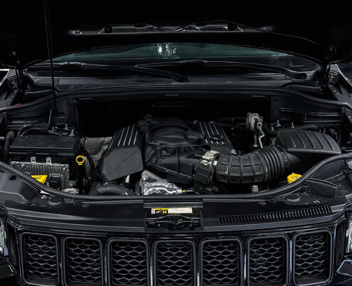 2019 Jeep Grand Cherokee SRT8 photo 18