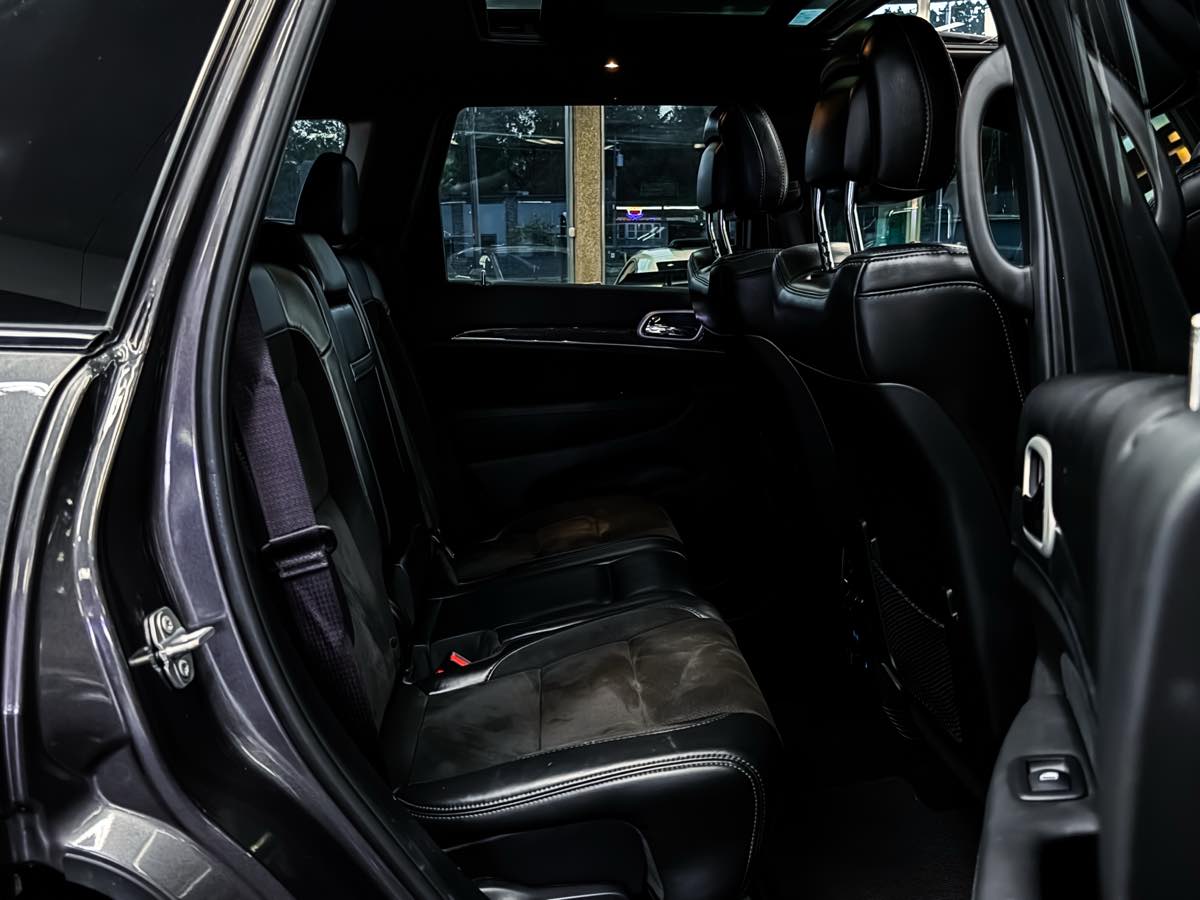 2019 Jeep Grand Cherokee SRT8 photo 23