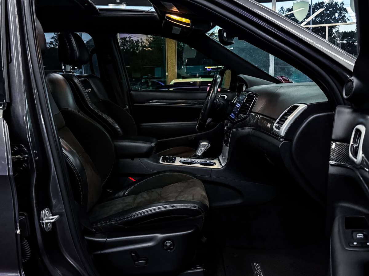 2019 Jeep Grand Cherokee SRT8 photo 24