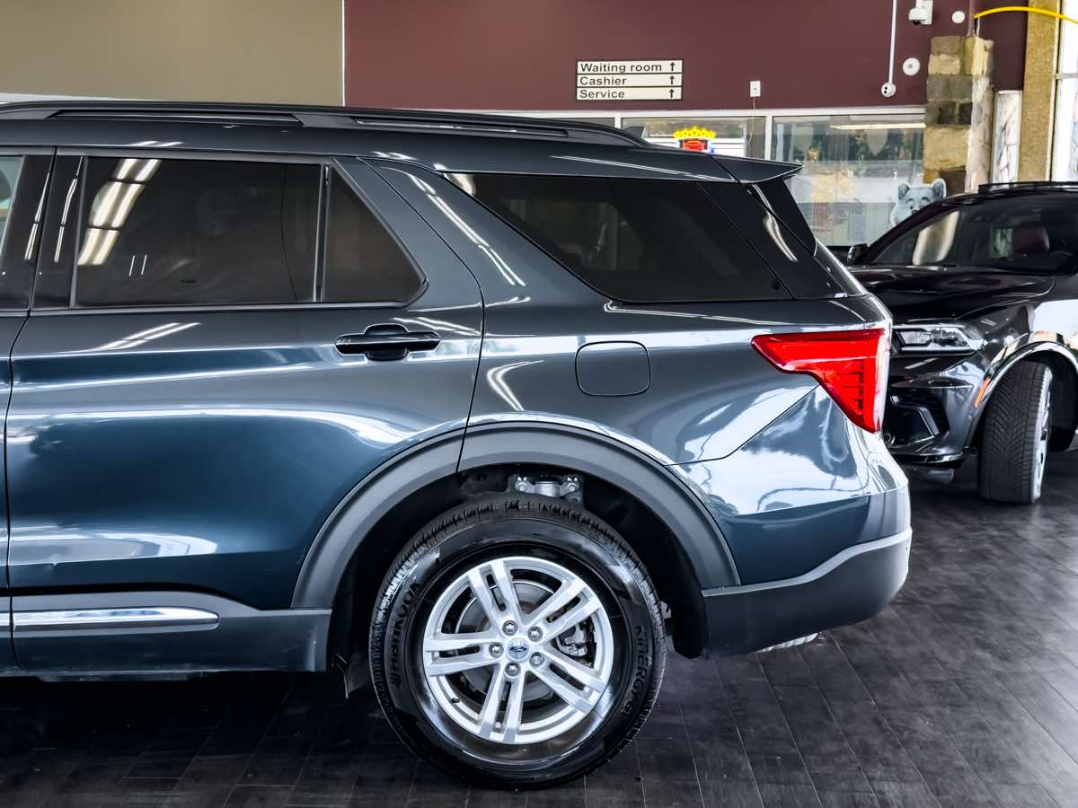 2023 Ford Explorer XLT photo 8