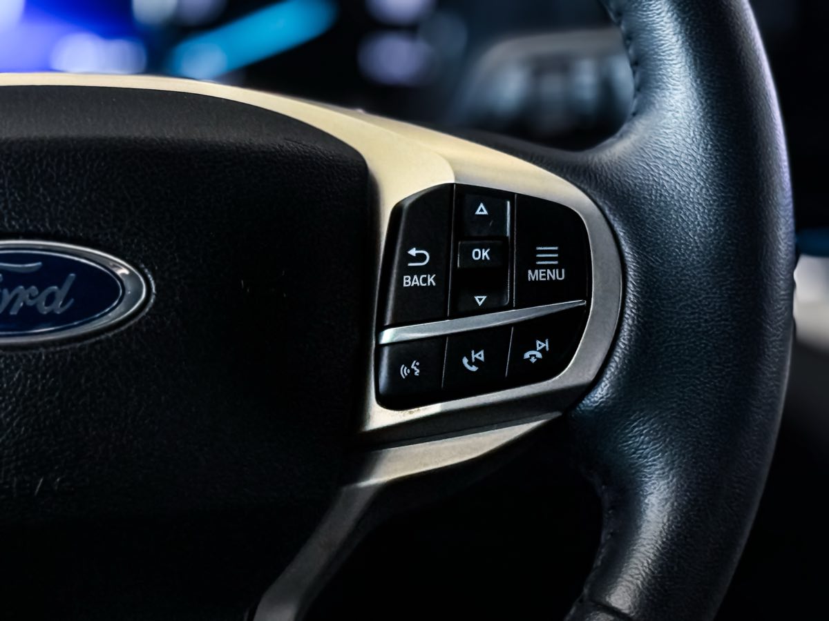 2023 Ford Explorer XLT photo 33