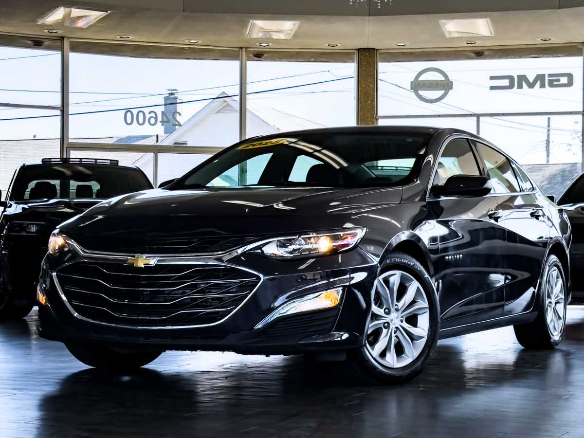 2025 Chevrolet Malibu 1LT photo 4