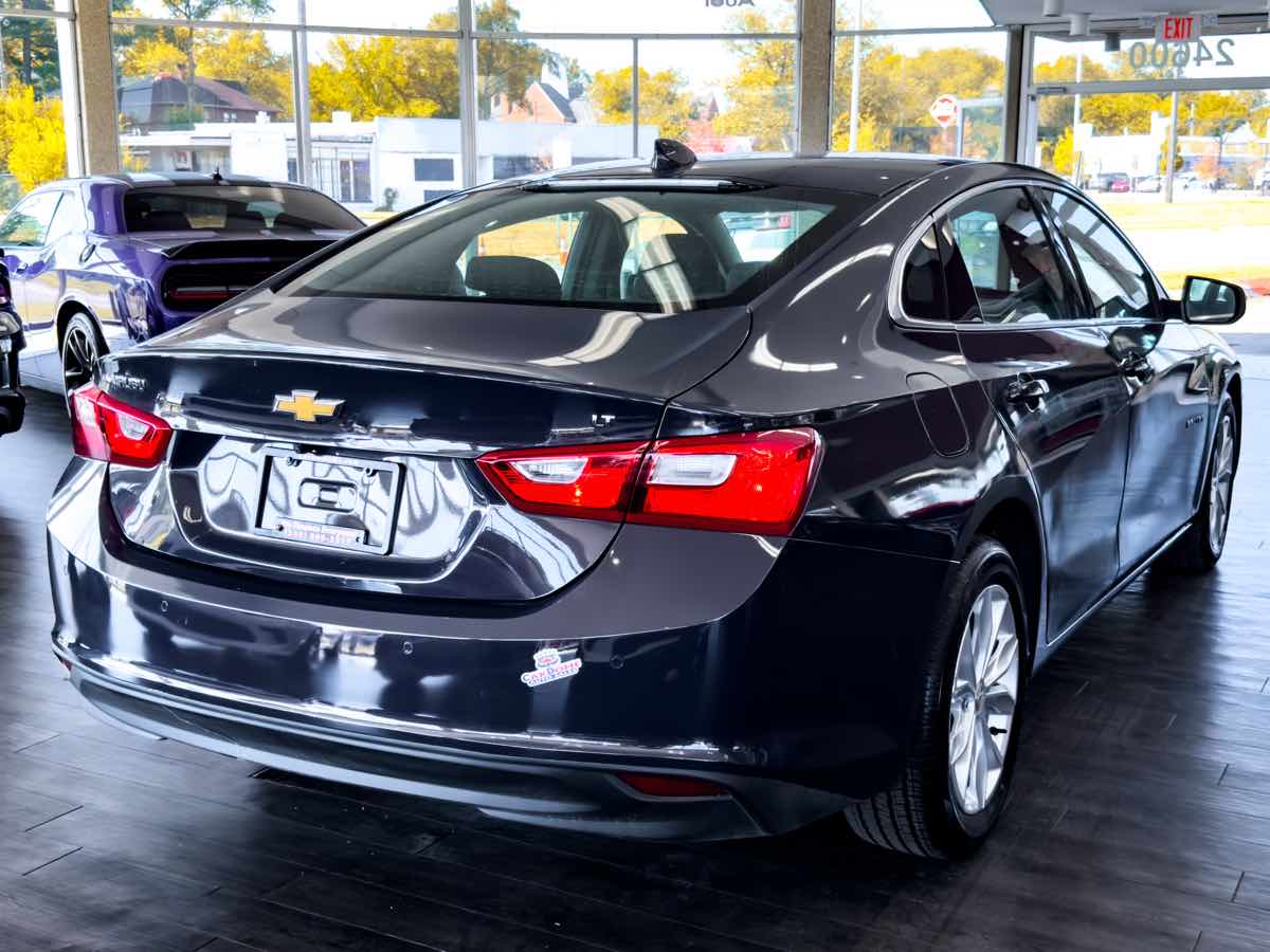 2025 Chevrolet Malibu 1LT photo 9