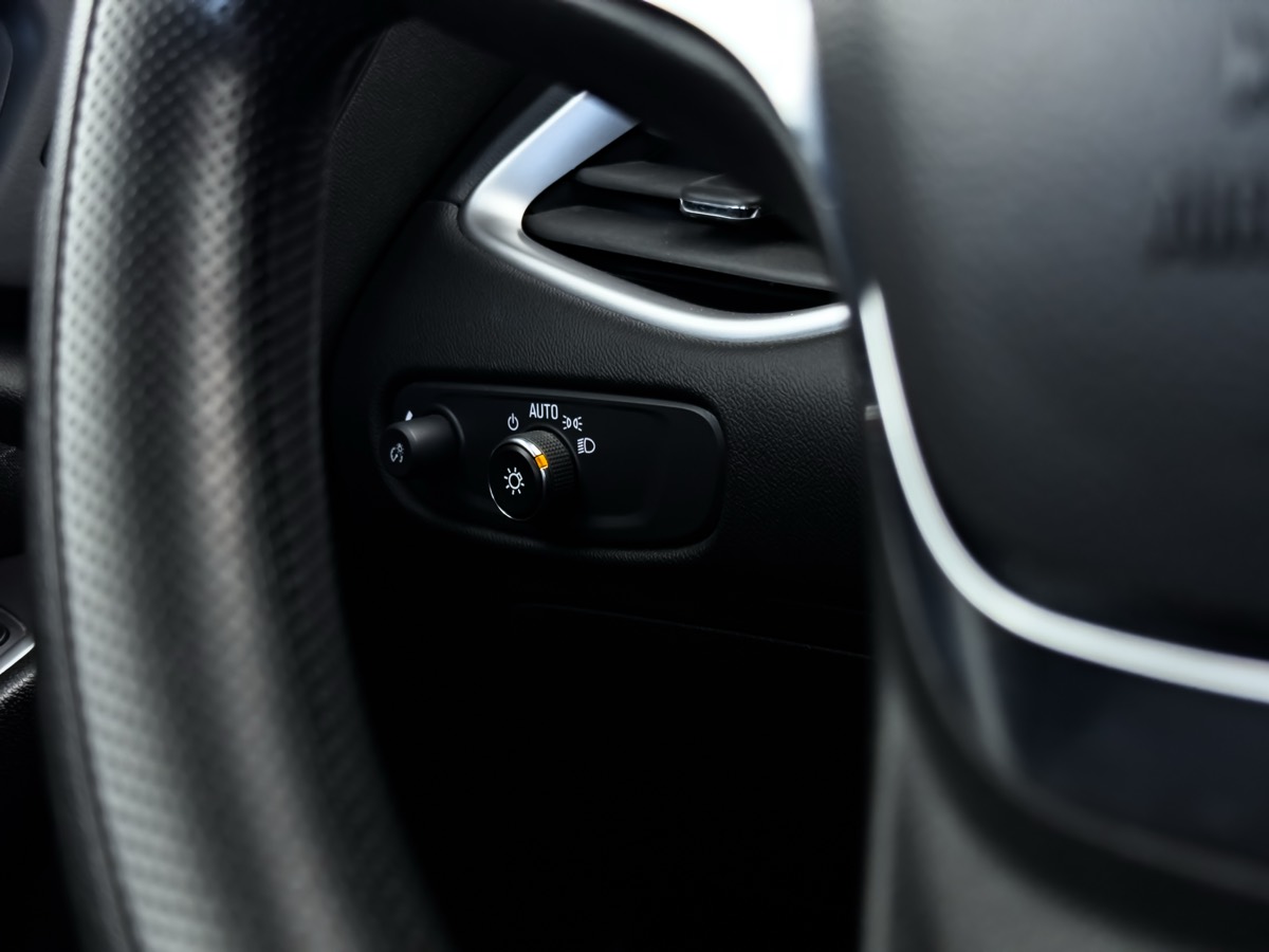 2025 Chevrolet Malibu 1LT photo 31