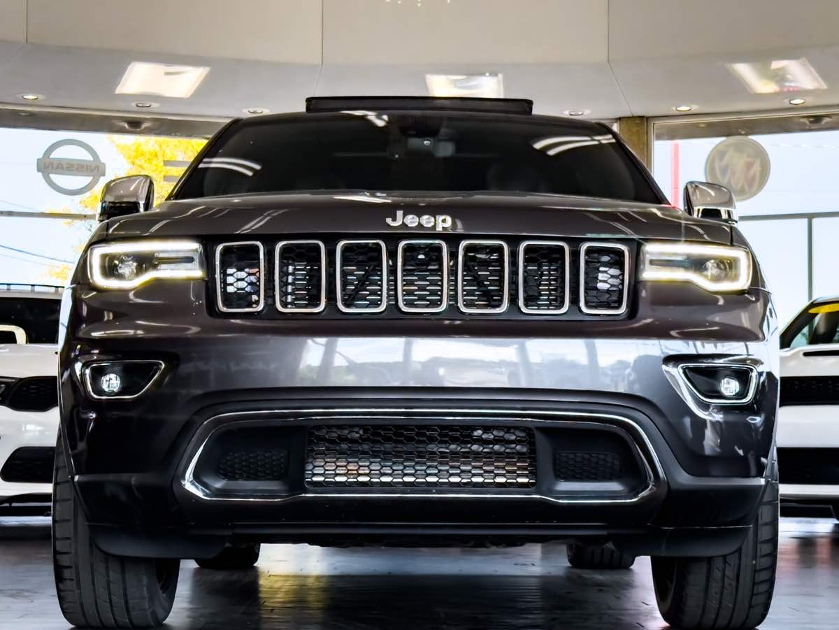 2019 Jeep Grand Cherokee Limited photo 3