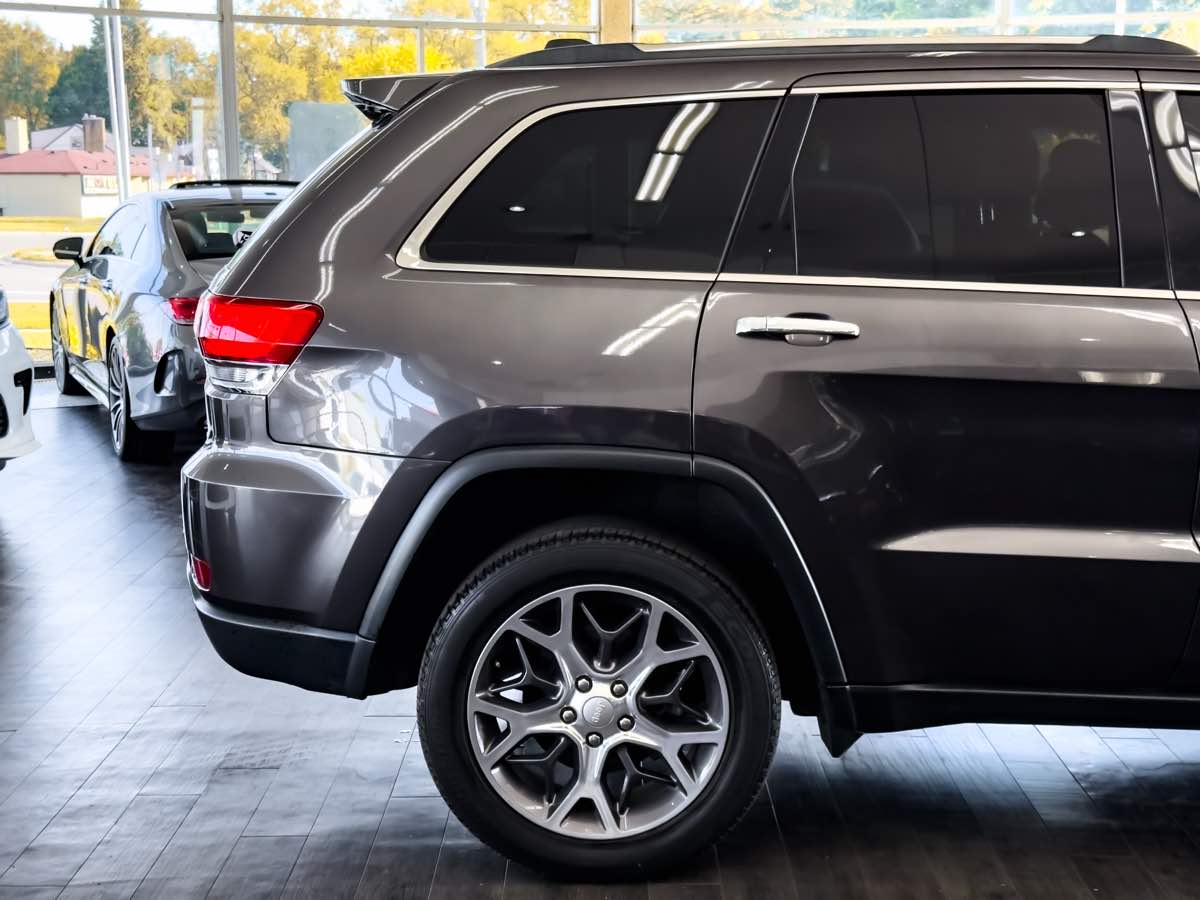 2019 Jeep Grand Cherokee Limited photo 11