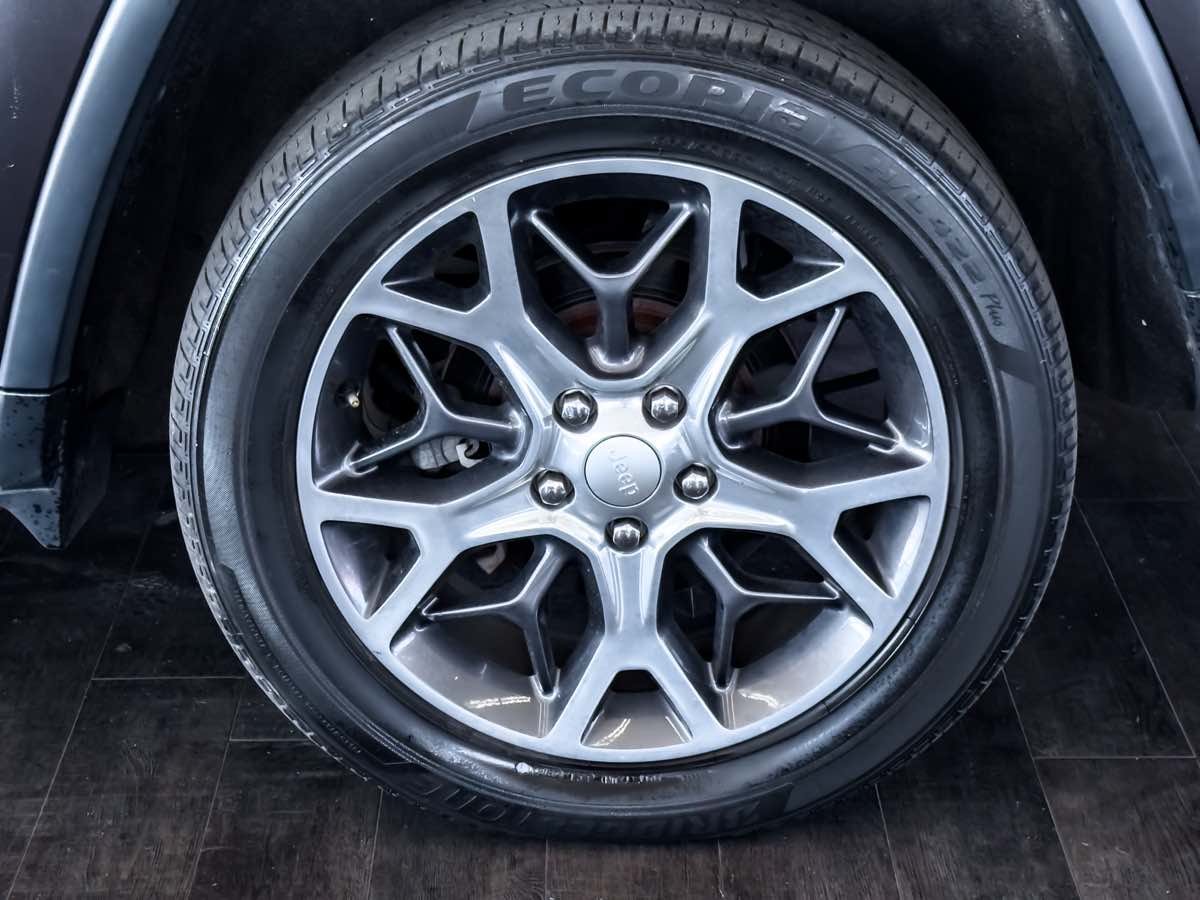 2019 Jeep Grand Cherokee Limited photo 17