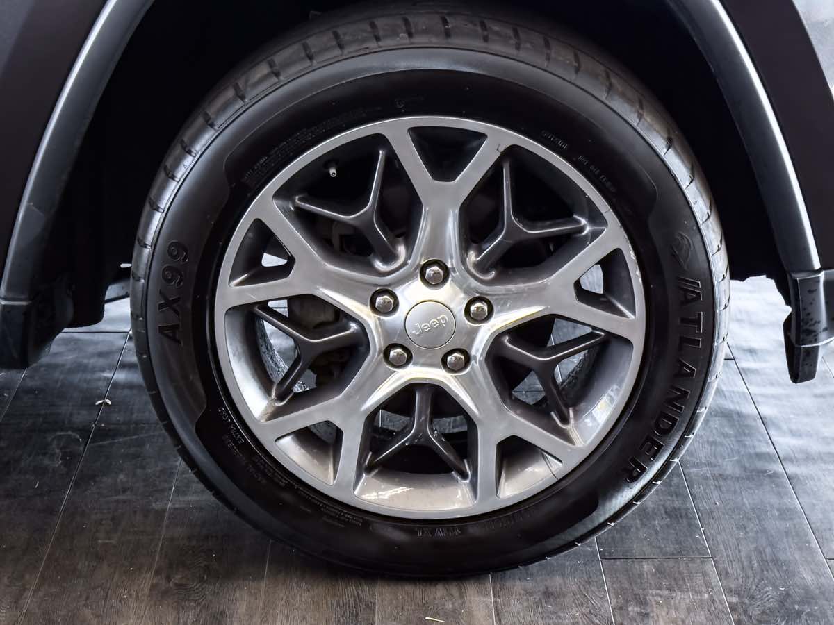 2019 Jeep Grand Cherokee Limited photo 19