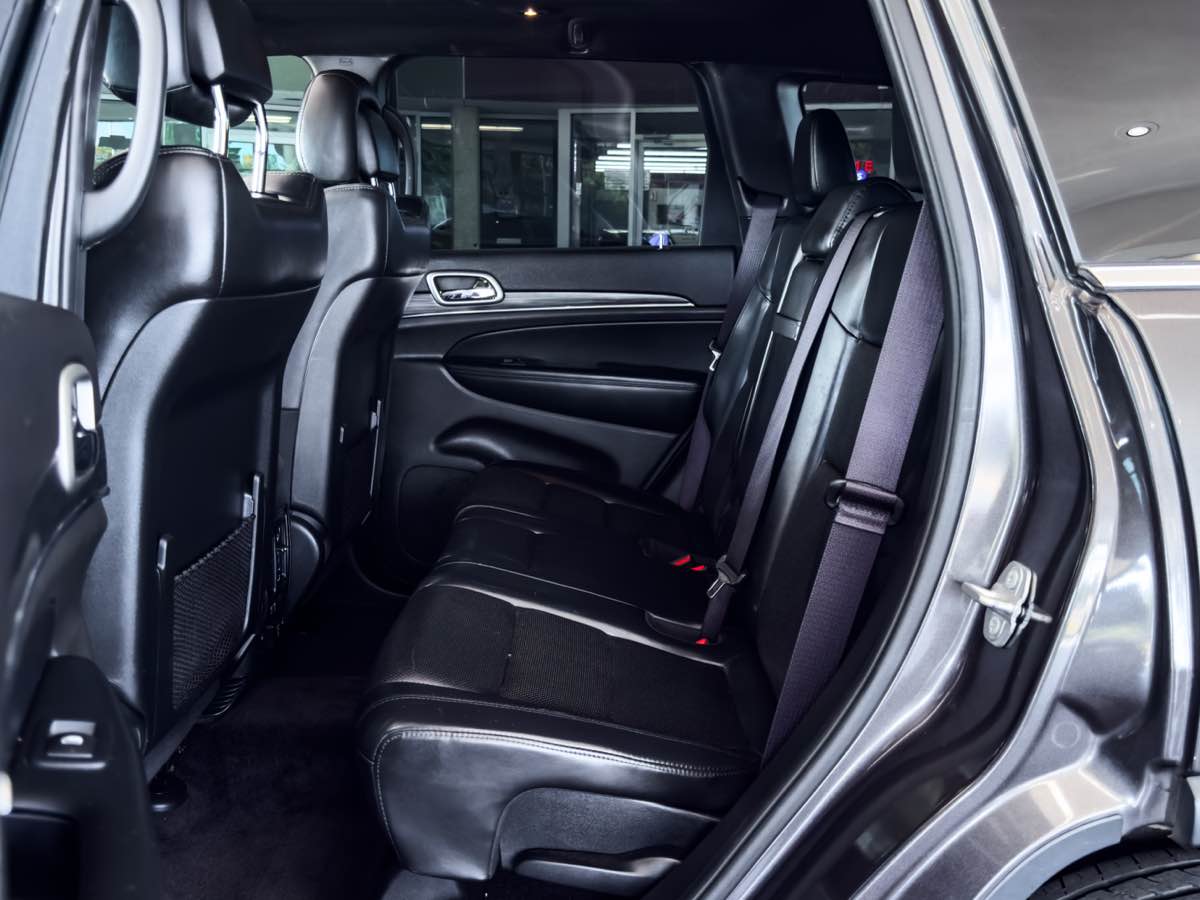 2019 Jeep Grand Cherokee Limited photo 22
