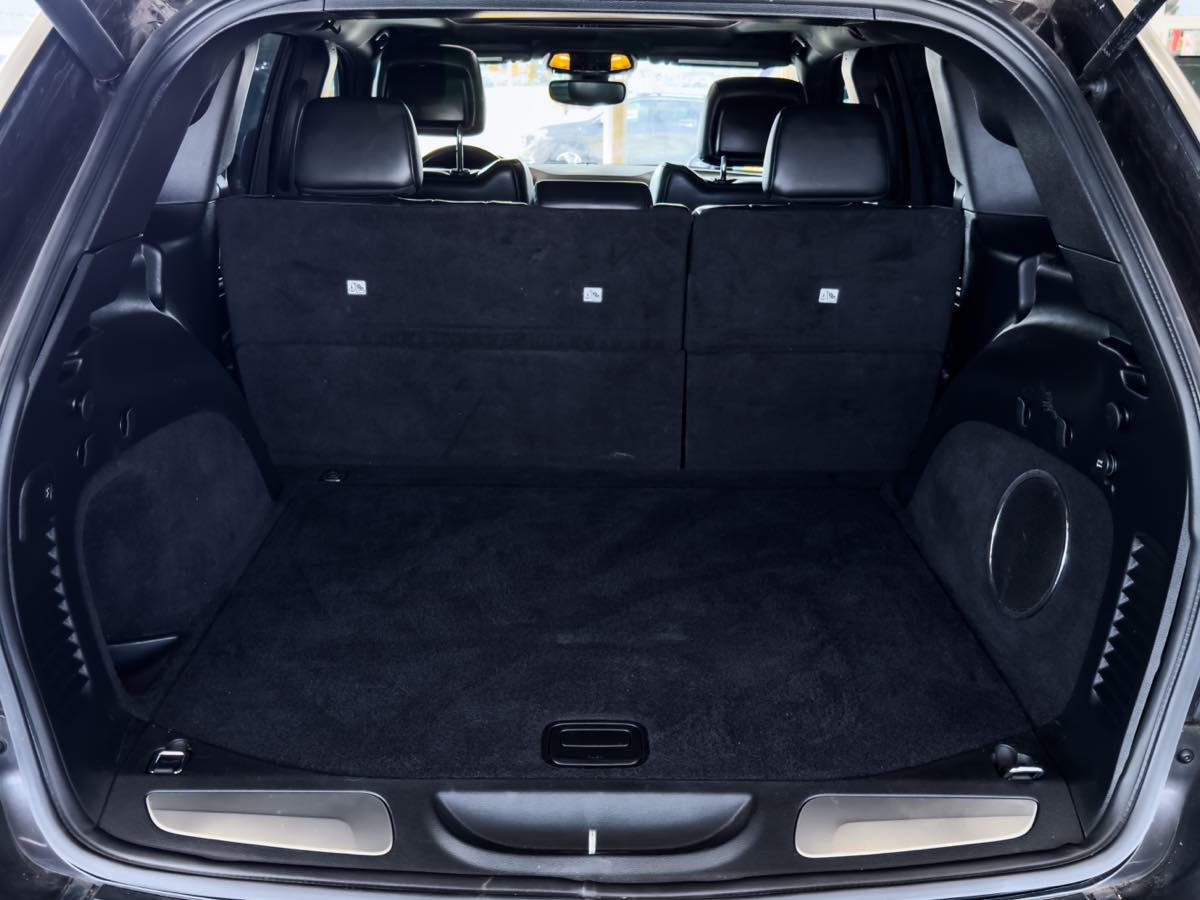 2019 Jeep Grand Cherokee Limited photo 23