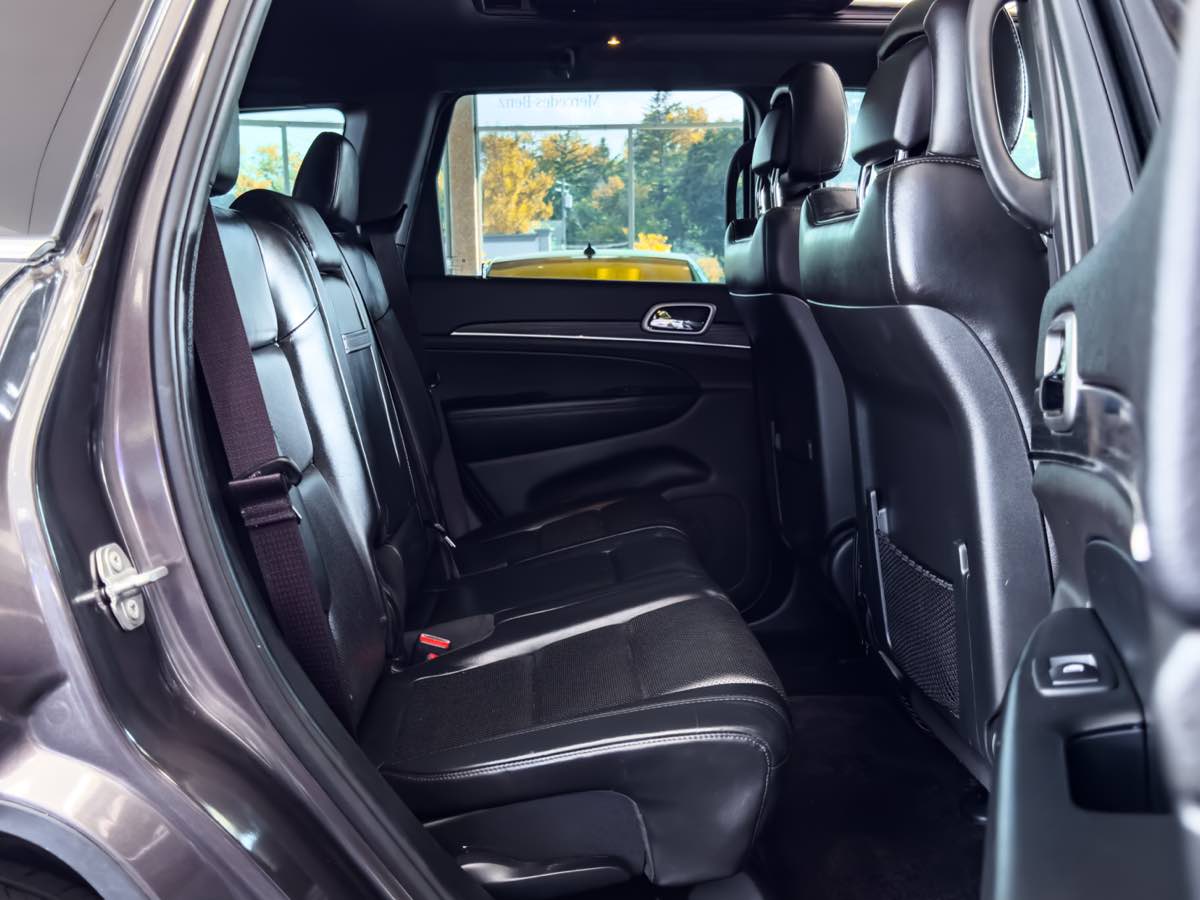 2019 Jeep Grand Cherokee Limited photo 24