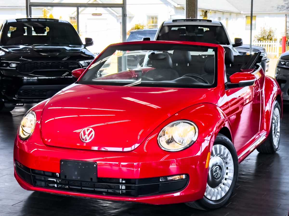 2015 Volkswagen Beetle Convertible 1.8T photo 6
