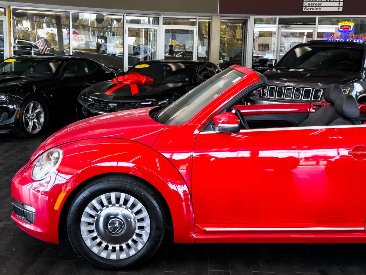 2015 Volkswagen Beetle Convertible 1.8T photo 7