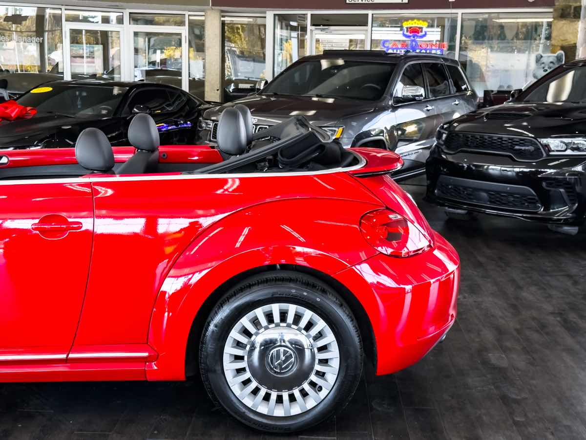 2015 Volkswagen Beetle Convertible 1.8T photo 8
