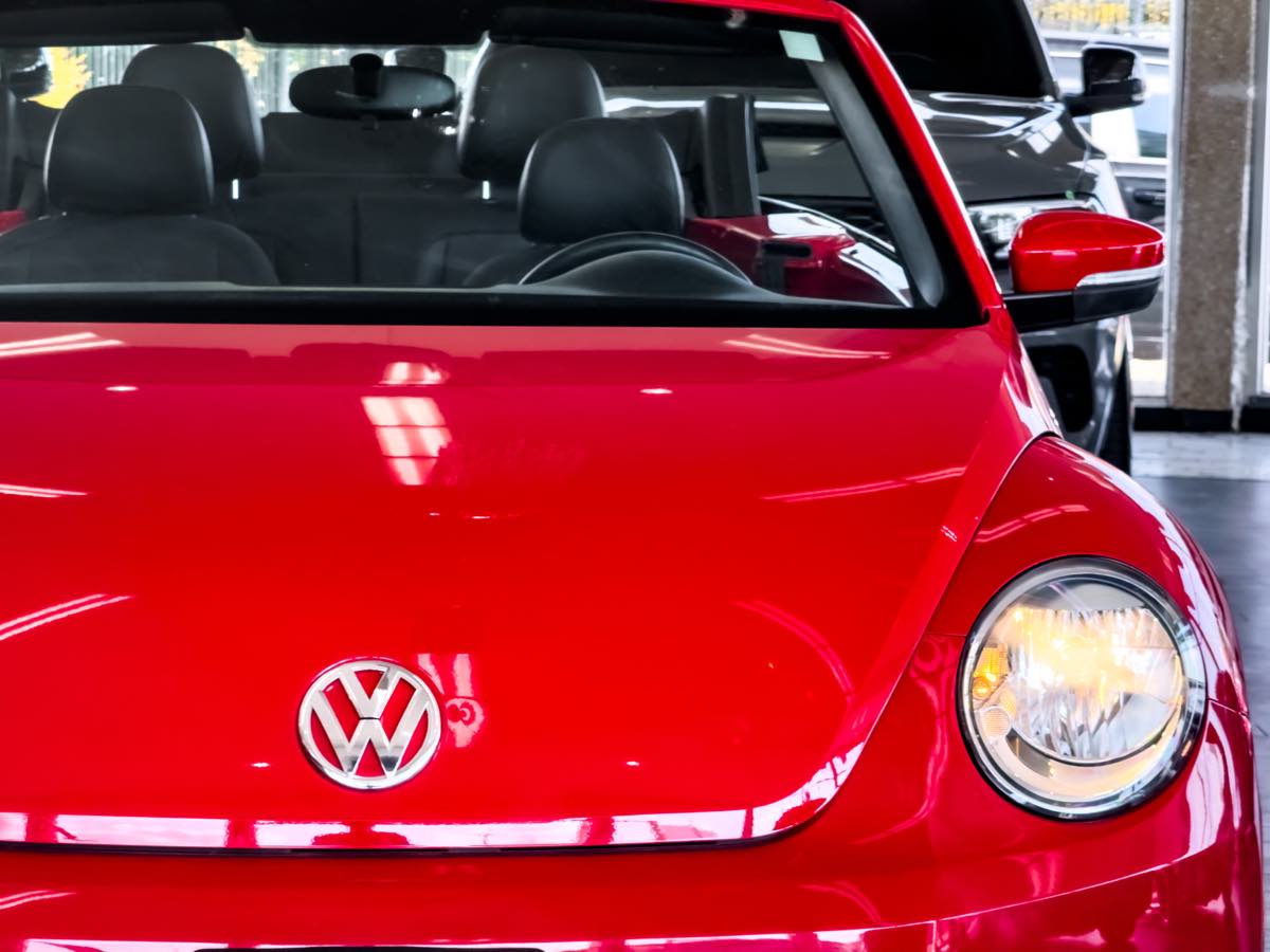 2015 Volkswagen Beetle Convertible 1.8T photo 15
