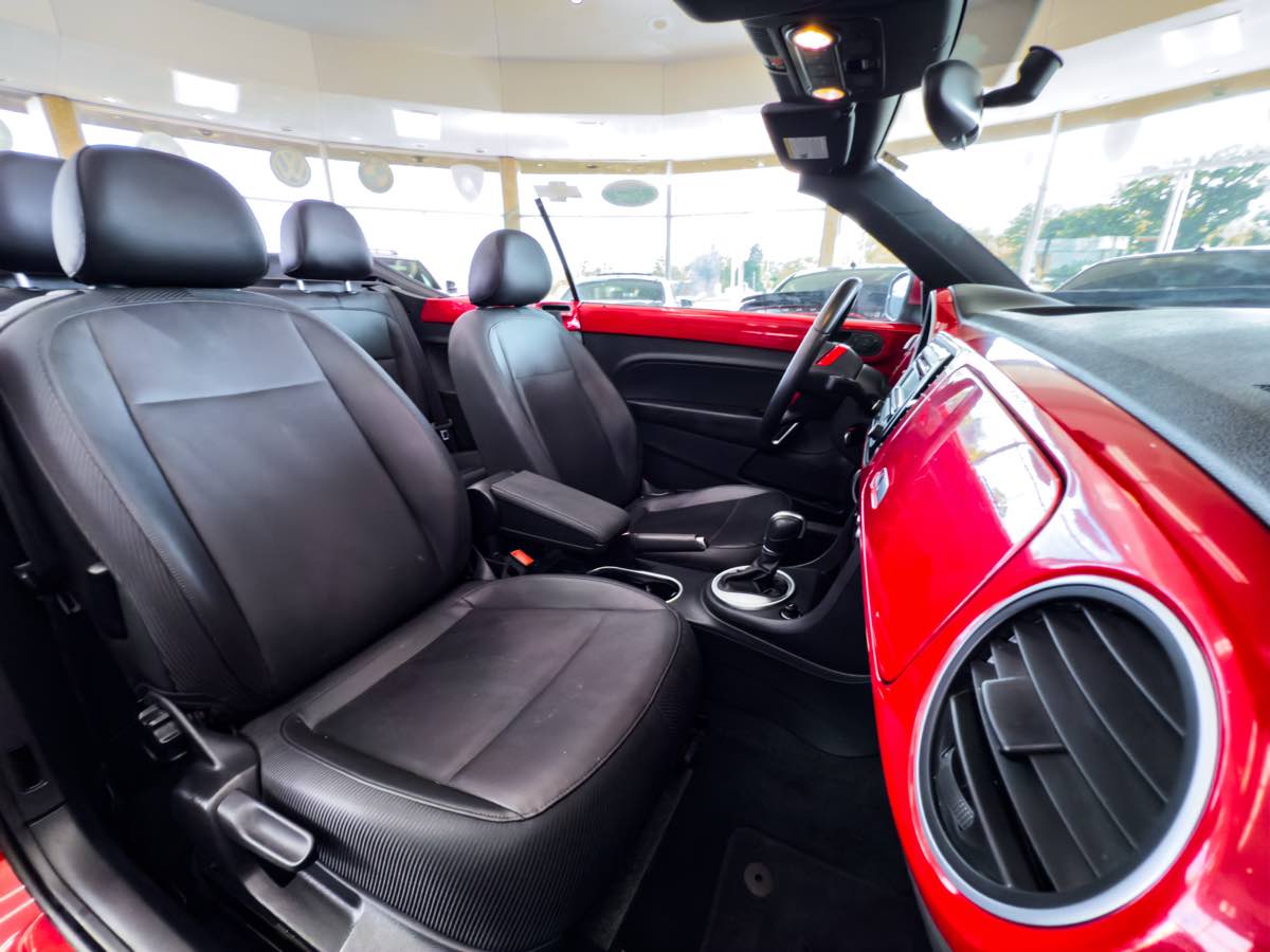 2015 Volkswagen Beetle Convertible 1.8T photo 24