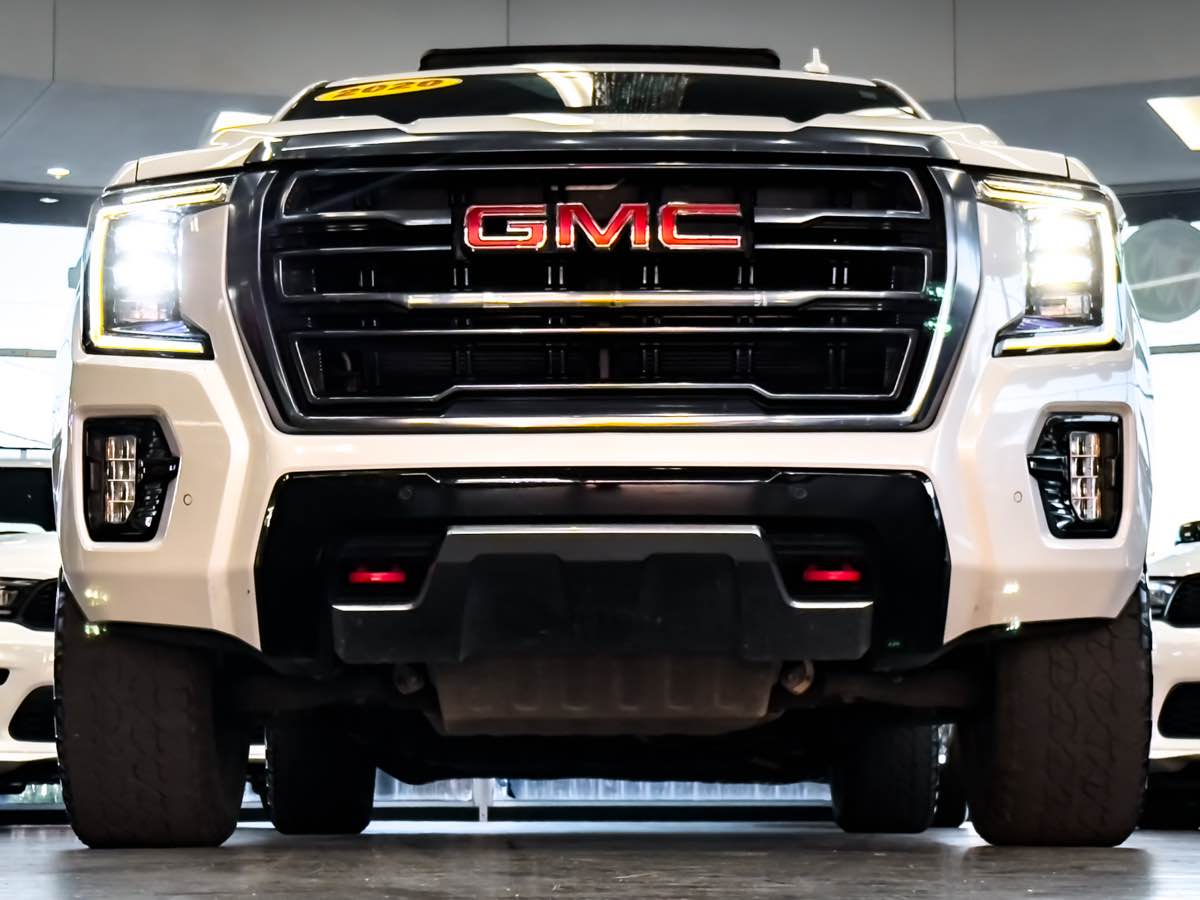 2022 Gmc Yukon XL AT4 photo 3