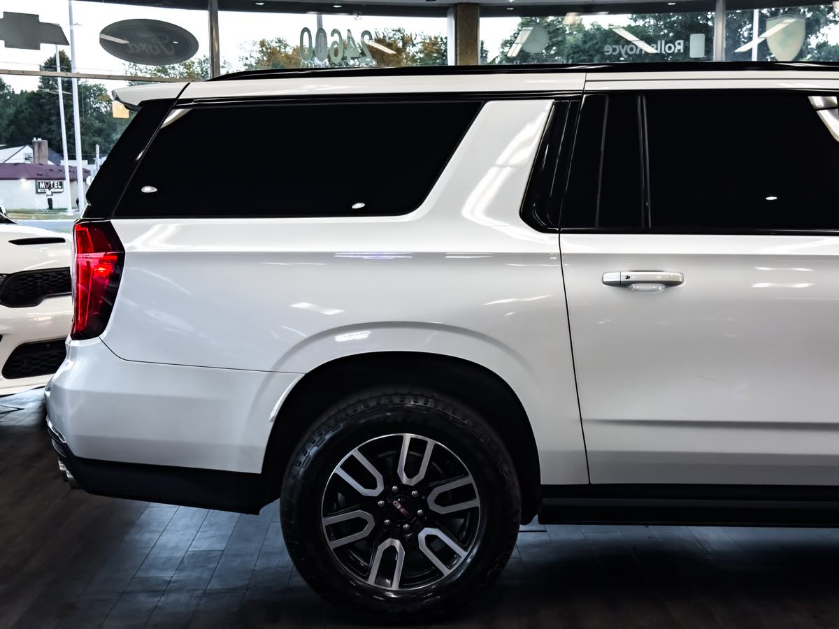 2022 Gmc Yukon XL AT4 photo 12