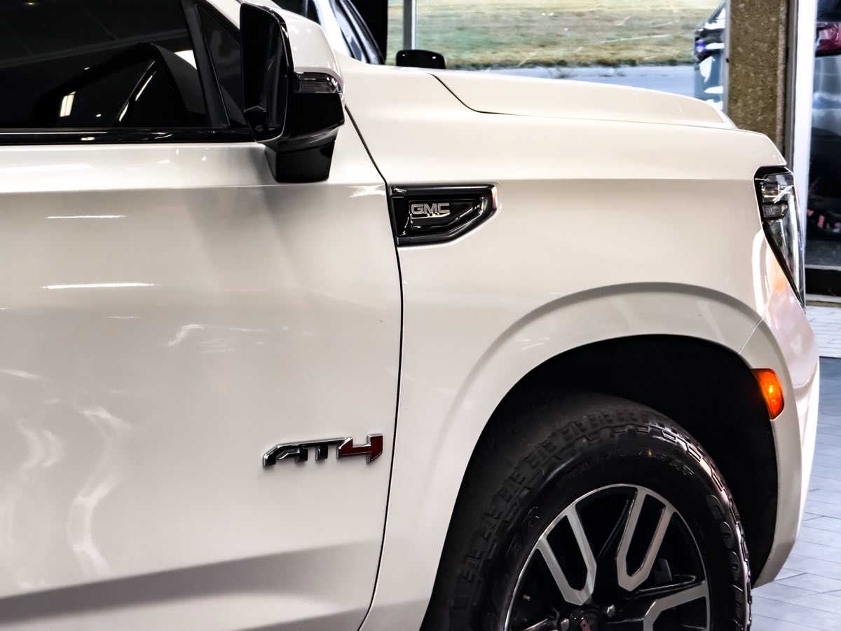 2022 Gmc Yukon XL AT4 photo 15