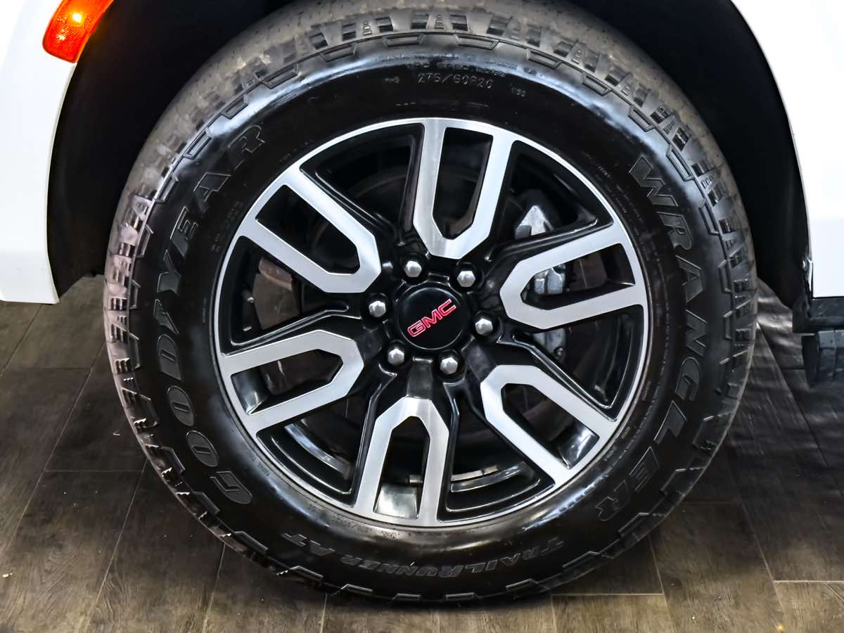 2022 Gmc Yukon XL AT4 photo 17