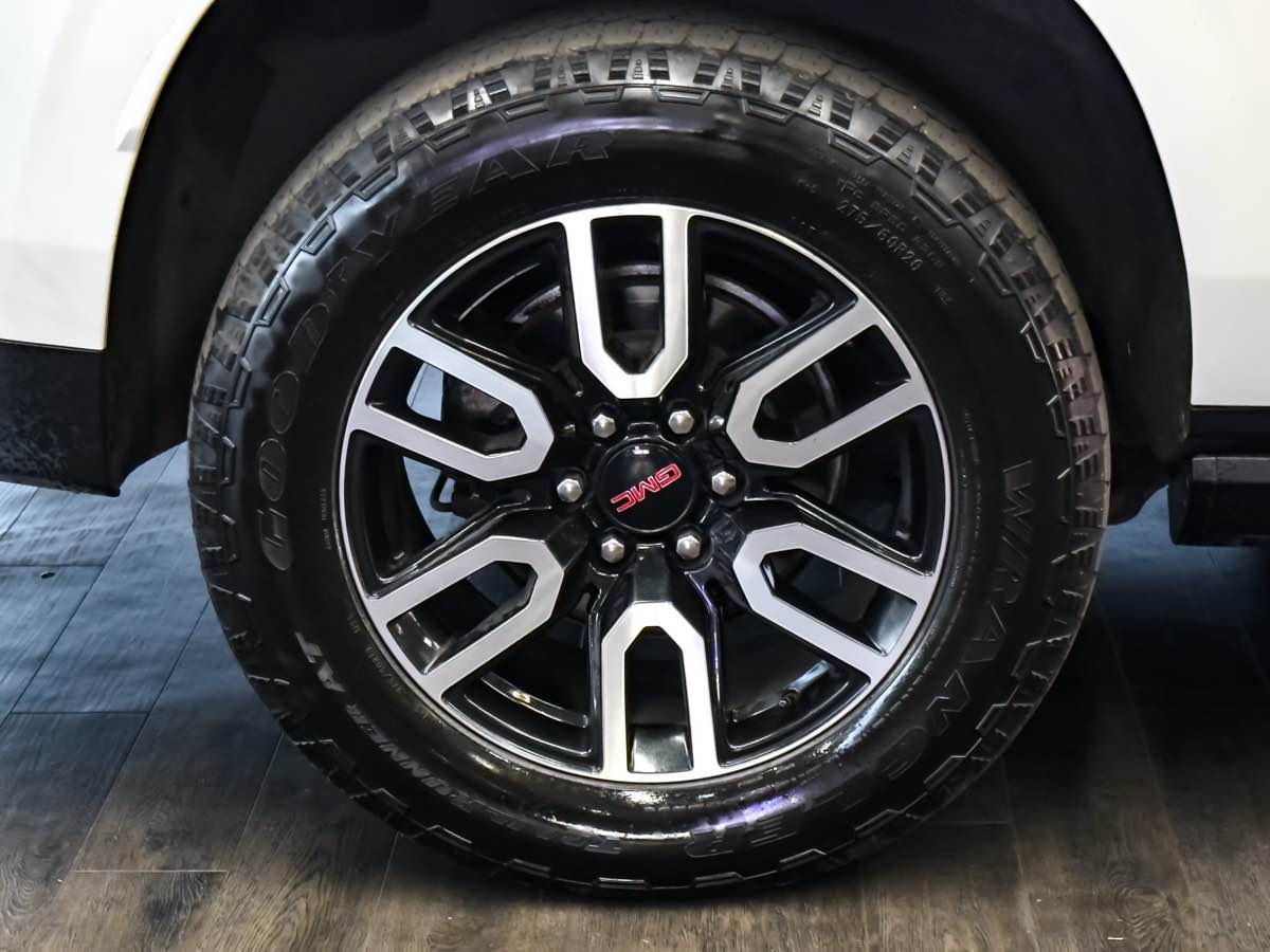 2022 Gmc Yukon XL AT4 photo 19