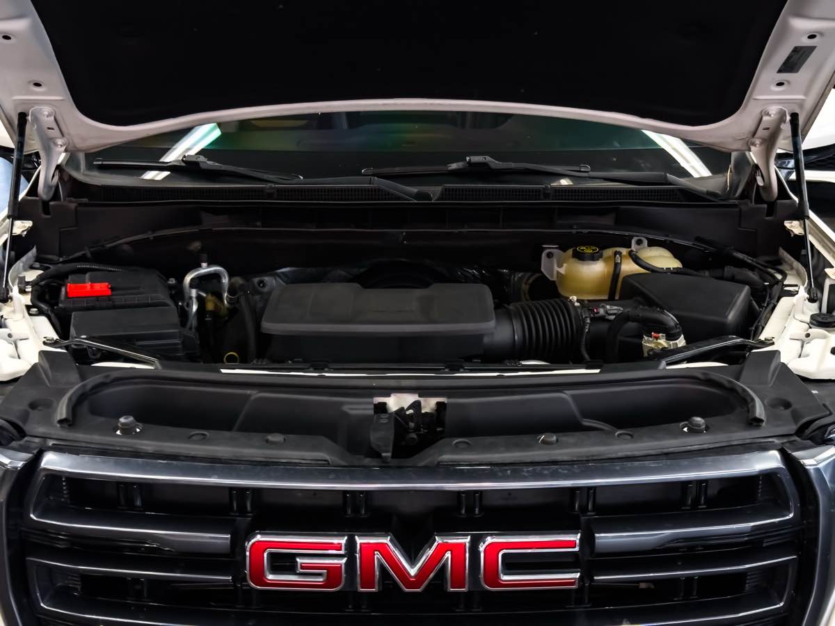 2022 Gmc Yukon XL AT4 photo 21
