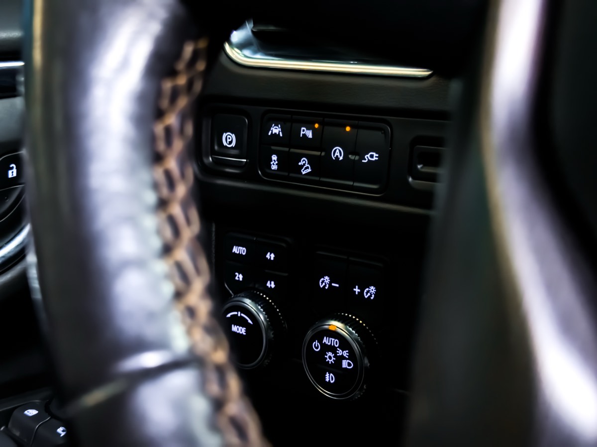 2022 Gmc Yukon XL AT4 photo 36