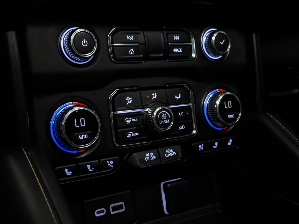 2022 Gmc Yukon XL AT4 photo 39