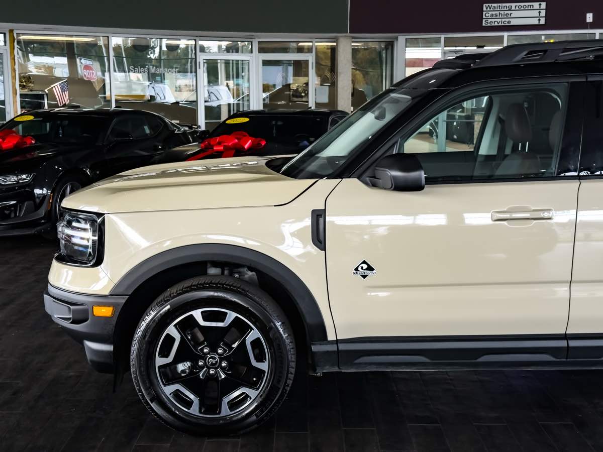 2024 Ford Bronco Sport Outer Banks photo 6