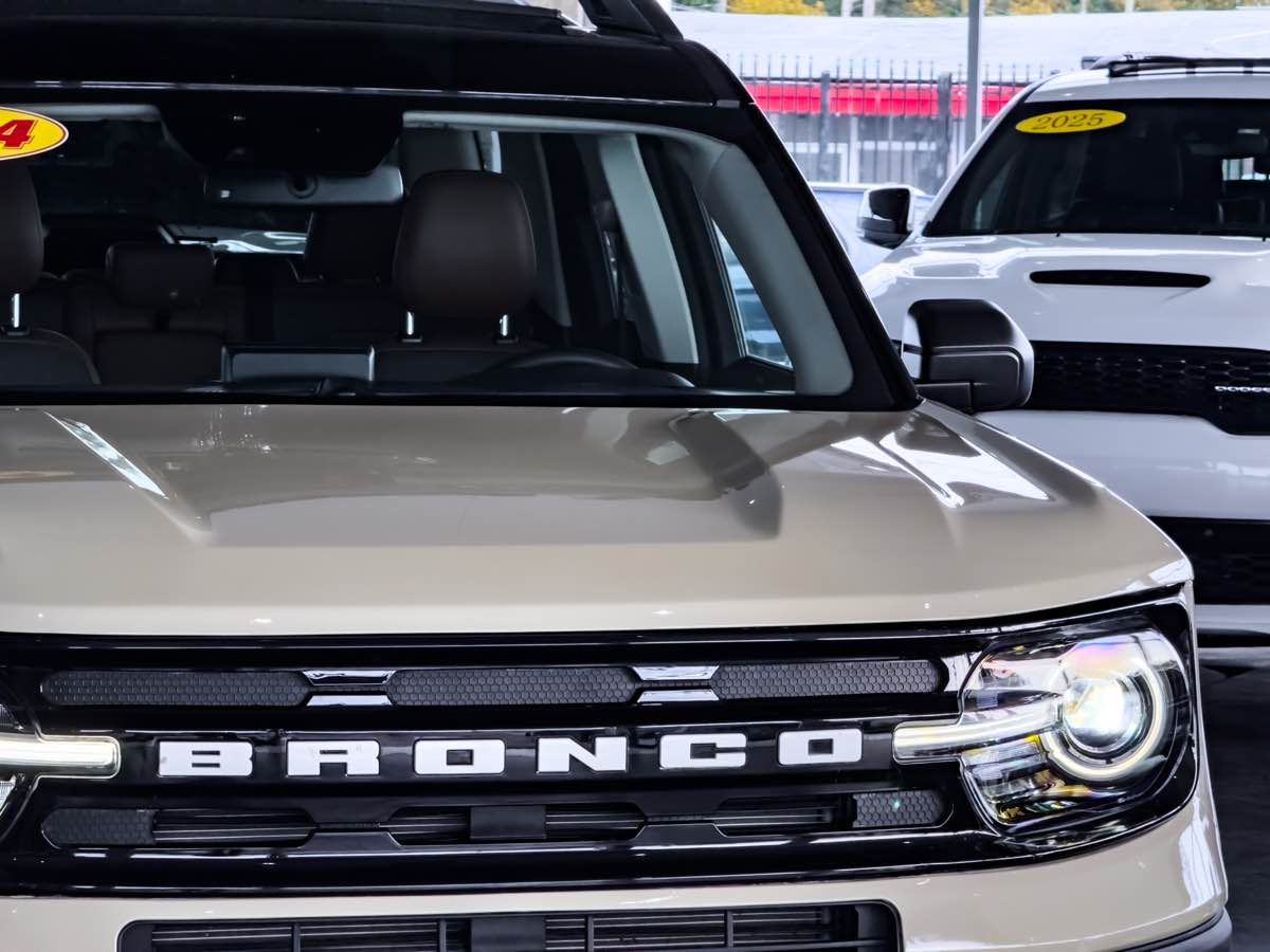 2024 Ford Bronco Sport Outer Banks photo 14