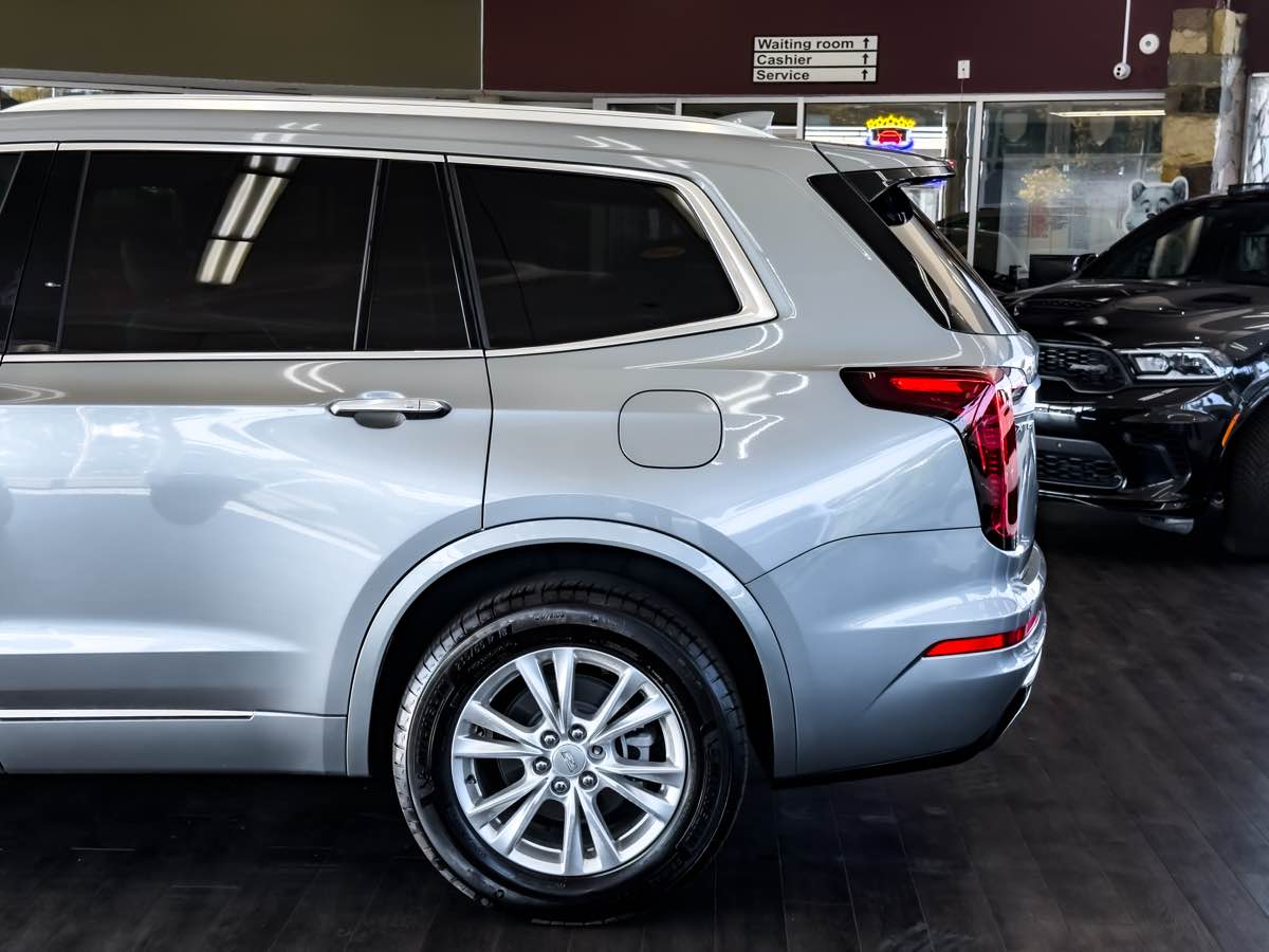 2024 Cadillac XT6 Luxury photo 4