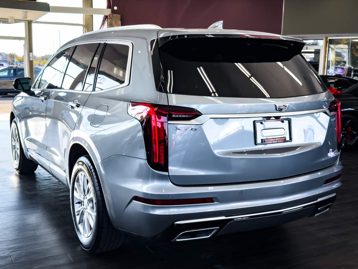 2024 Cadillac XT6 Luxury photo 5