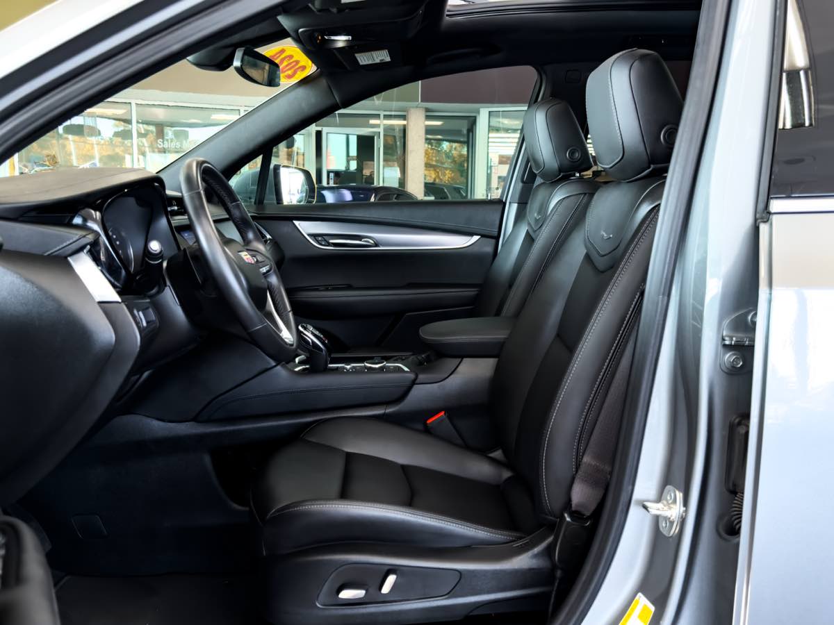 2024 Cadillac XT6 Luxury photo 14