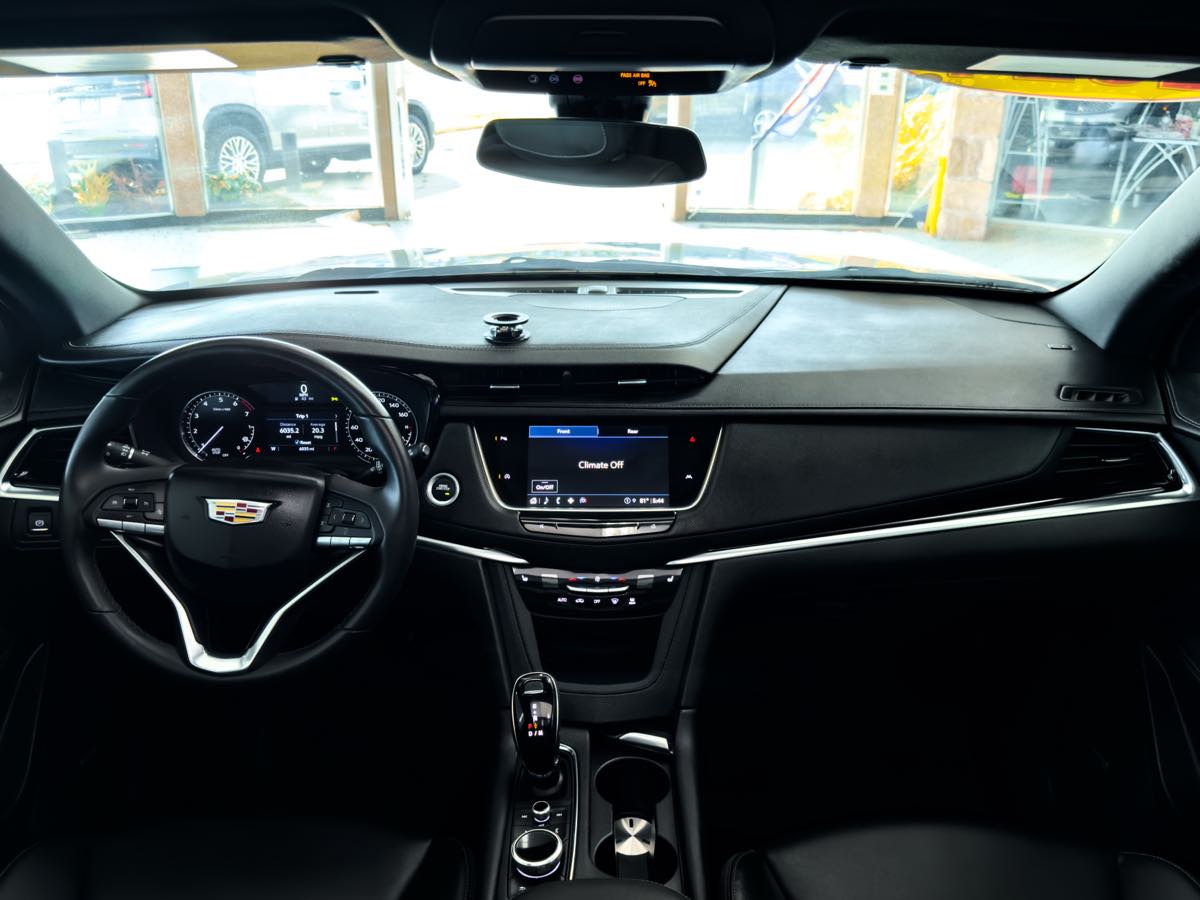 2024 Cadillac XT6 Luxury photo 22