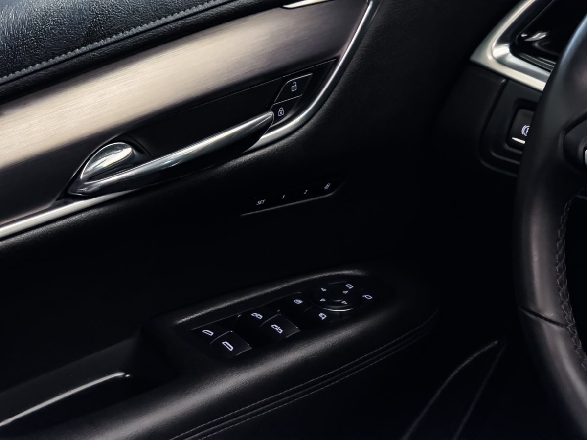 2024 Cadillac XT6 Luxury photo 28