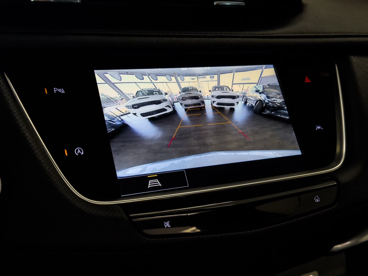 2024 Cadillac XT6 Luxury photo 36
