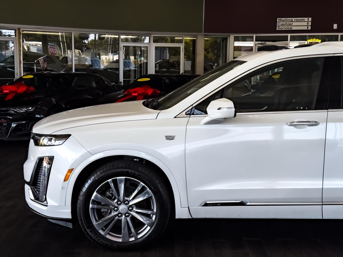 2024 Cadillac XT6 Premium Luxury photo 6