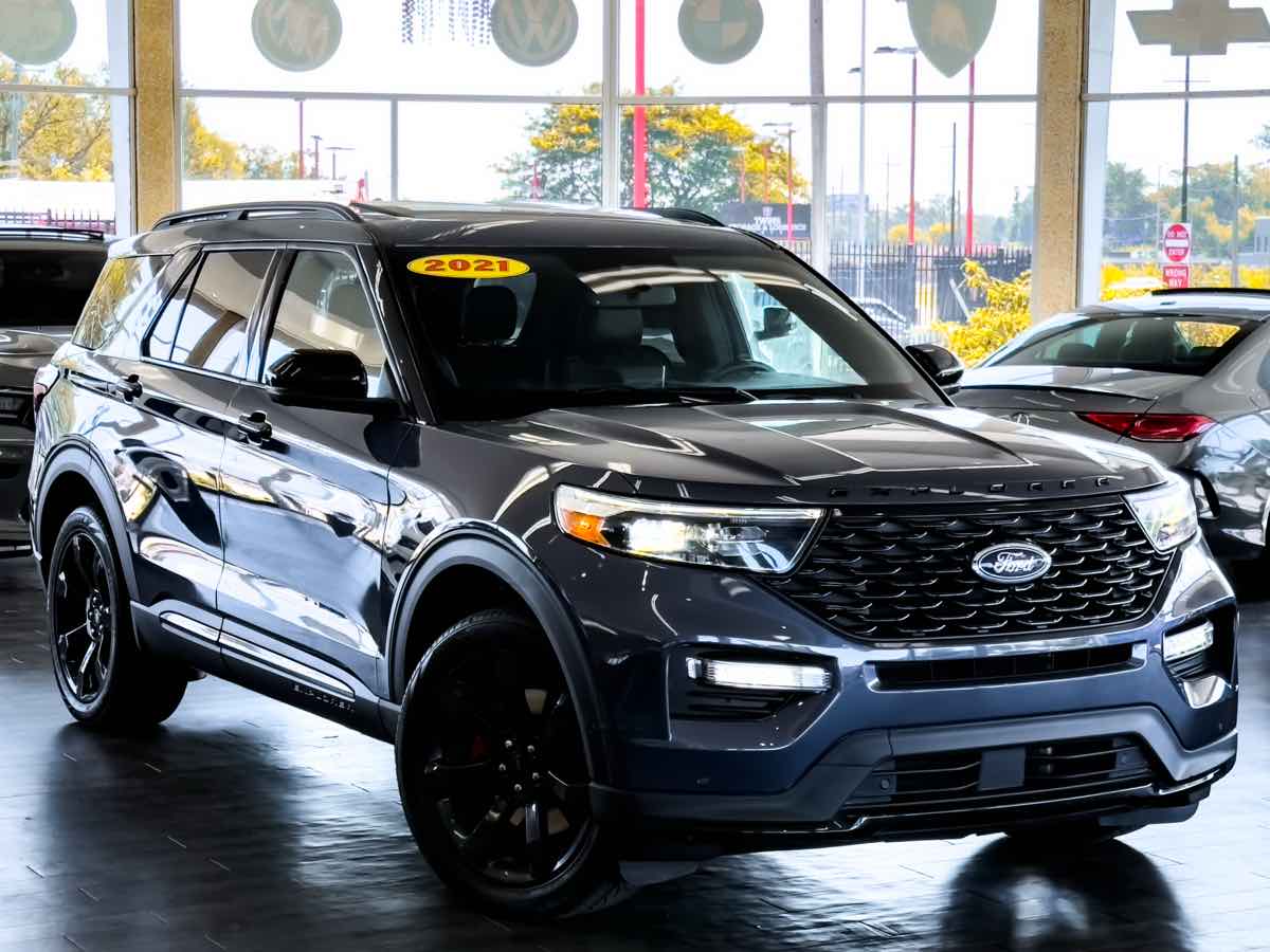 2021 Ford Explorer ST photo 2