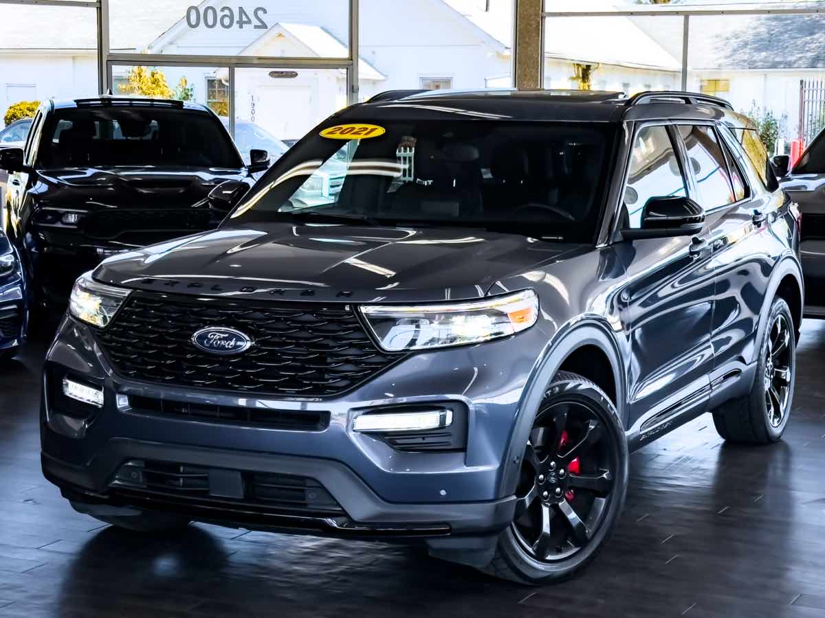 2021 Ford Explorer ST photo 6
